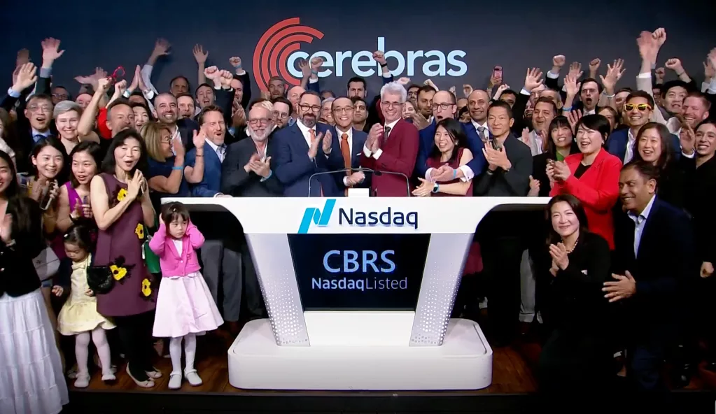 Cerebras融资5.5亿美元，IPO首日暴涨108%成2026年首例大型科技IPO