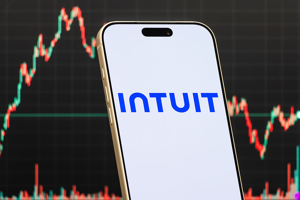 Intuit裁员3000人：AI战略驱动组织调整