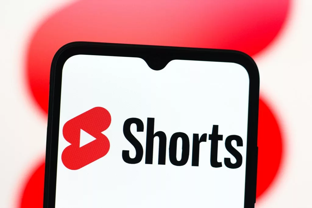 YouTube Shorts大屏观看爆发：每月20亿小时，电视成流量新增长极